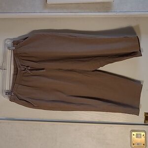 Cotton Kaki Capris by Cathy Essentials (XL)